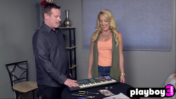 Horny babe enjoyed a perverted toy games 