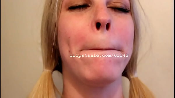 Play MP4 - Mouth Fetish - Alicia Mouth