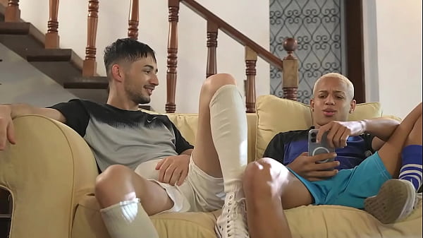 Depois Do Futebol, Sentei Gostoso Na Pica Do Amigo Pauzudo - Parte I thumbnail