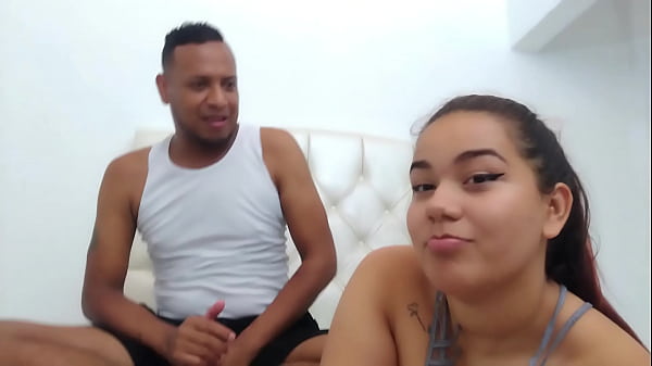 Play MP4 - GRABO A MI HERMANASTRA PARA MOSTRARLE  A  MI  MADRASTRA  SU DESORDEN Y TERMINO EN SU CUARTO QUITANDOLE LA VIRGINIDAD  -1PARTE-