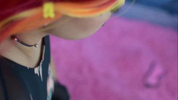 Play MP4 - Rubia tetona es Cogida lesbica y salvajemente por una gotica culona con strapon&excl;&excl; Isabella Rosse & Ary Abdul