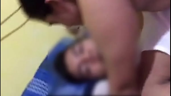 Play MP4 - Mi novia b&period; me monta delicioso y me vengo adentro de ella