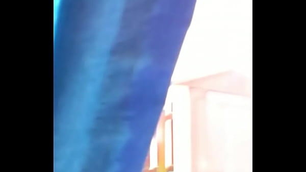 Nonton Louise Sexy Feet Walking thumbnail