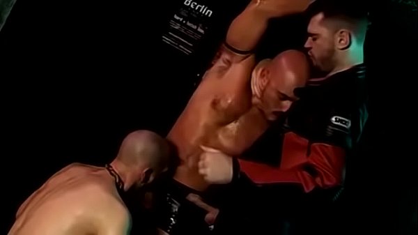 Rough orgy with four muscular jock guys 