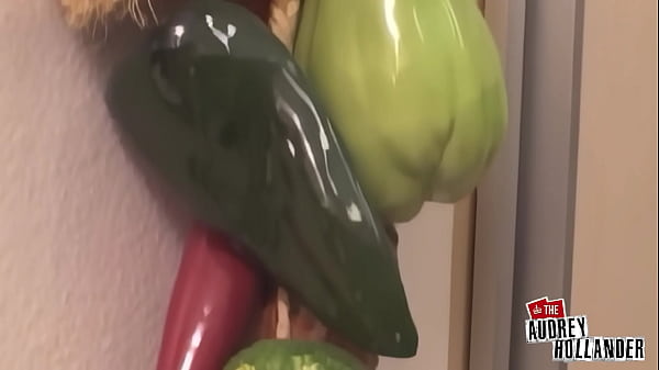 Nonton Otto Shoves Produce Up Audrey&rsquo;s Ass And Cums In Her Throat! thumbnail