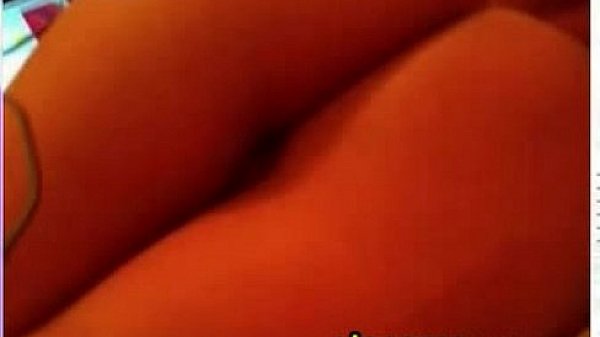 Nonton Sexy Brunette Big-tits Massage Pussy On Webca thumbnail