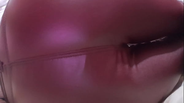 Mi culo quiere un pene que absorber como esto 