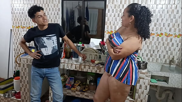 Play MP4 - la vecina vino por az&uacute;car y termina chupando la verga hasta hacerme venir en su boca