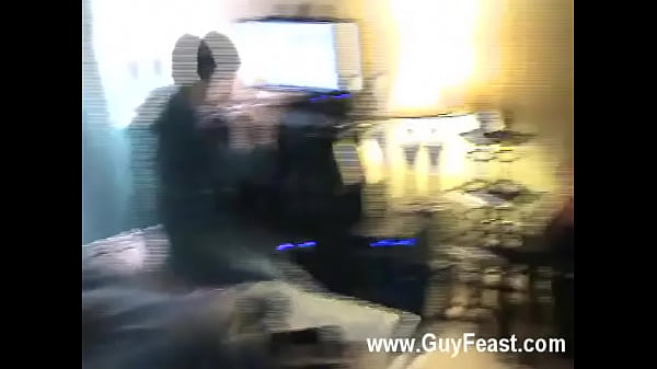 Amazing twinks Try as they might, the guys can't woo shy Nathan to 