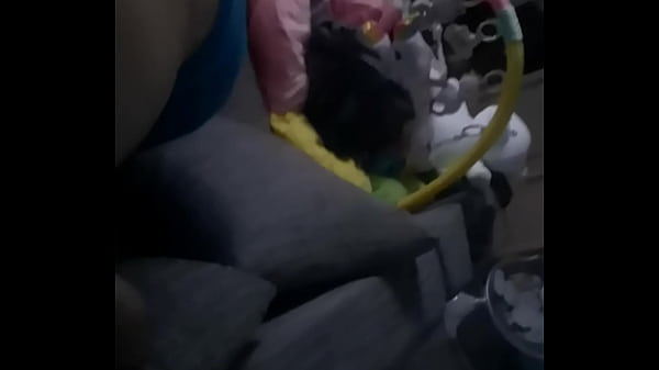 Je baise sur mon canap&eacute; 