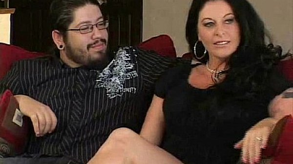 Brunette Swinger MILF Cuckold Sex 