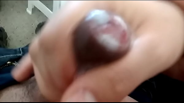 Punheta do novinho, gozando 2 vezes !!!