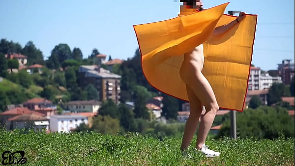 Nonton Horny Blowjob In A Corn Field thumbnail