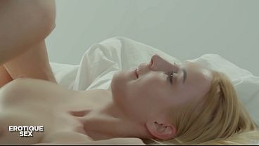 Blonde Babe Amaris Glamour Fuck Session With Boyfriend