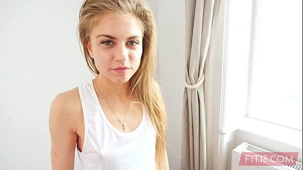 Bonnie dolce i anal creampie this super skinny girl at the gym