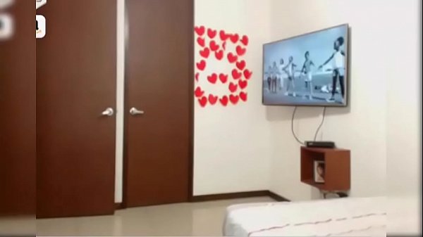 Conejita latinalista para enseñar_listo todo su cuerpito