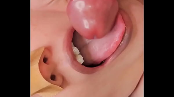 Nonton Audible Jets Of Cum Land Right In Kimmi&rsquo;s Mouth As She Lies Back And Gets Filled Like A Good Wife. She Shows It Off... ... thumbnail