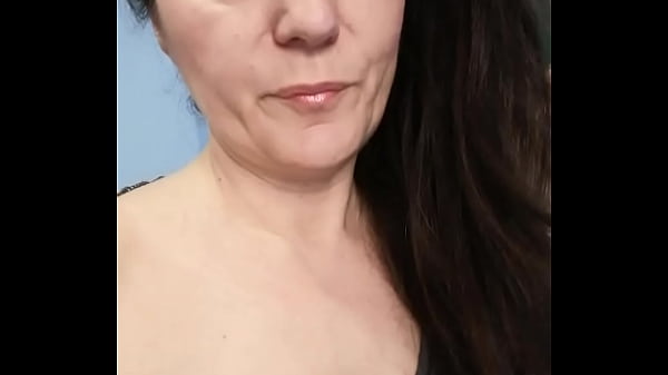 Nonton Bon Lundi ! Je Suis Disponible Pour Des Appels Videos Et Des &eacute;changes Sextos thumbnail