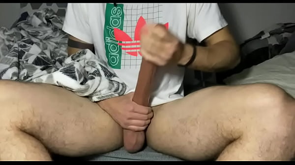 VIRGIN LOSES HIS MIND TRYING FLESHLIGHT 1ST TIME 