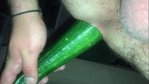 Courgette anaal in me kont grootste tot nu toe 