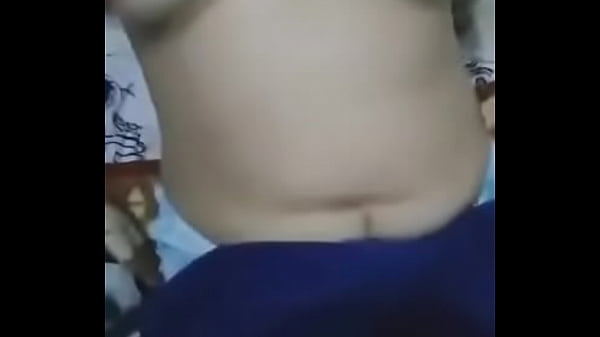 Aurora desnud&aacute;ndose 