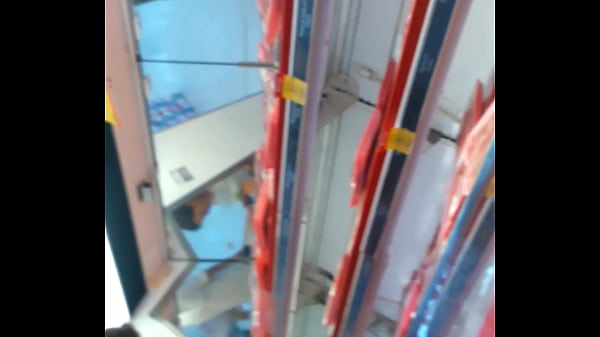 Play MP4 - Bajo faldas soriana 3