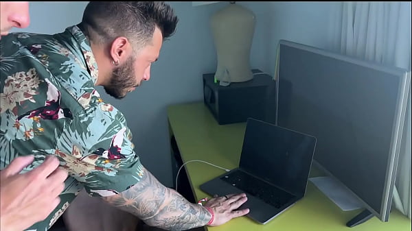 Play MP4 - Free Preview &vert; Dmitry & John in undercover sex mode &vert; T4E - Part 4