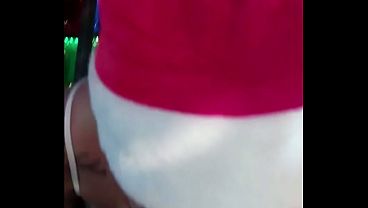 Nonton Rapidinhas Erotikaxxx - Bia Fire - Mam&atilde;e Noel Pagando Boquete Pro Diretor Gozador 19 thumbnail