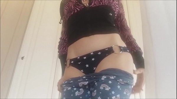 Play MP4 - stepmother&comma; you are beautiful in a bikini&comma; but you shouldn't make any noise from the ass