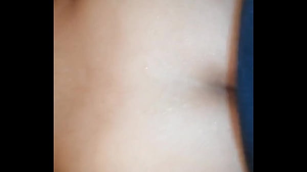 MI HERMANASTRO_ME MIRA_MIENTRASME BAÑO NO AGUANTO Y LE PIDO QUE ME META LA VERGA