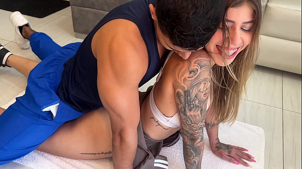 Play MP4 - My yoga teacher fucks me during class - PART 1