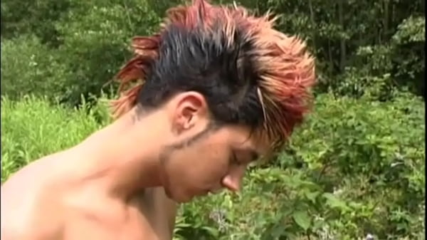 deux beaux francais baisent bareback pour un film amateur