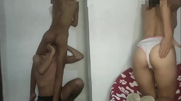 consigo a mi compañera de cuarto con mi novio parte_final