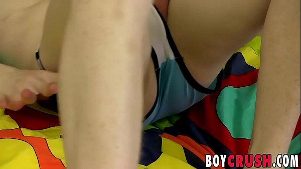 Play MP4 - Elijah Young craves for something big in his sexy ass