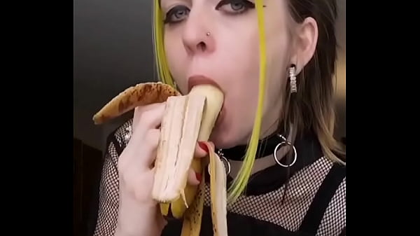 Comiendo banana