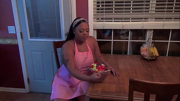 Nonton The Sexy Vegan Chef thumbnail