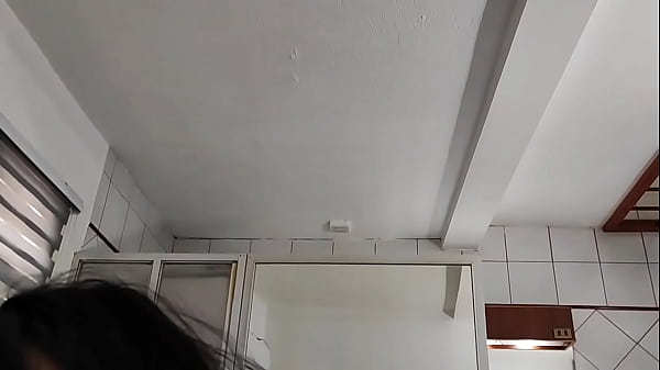 Nonton Mommy Suck Big Dick thumbnail