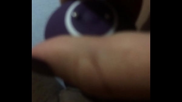 Mojadita jugando con mi vibrador