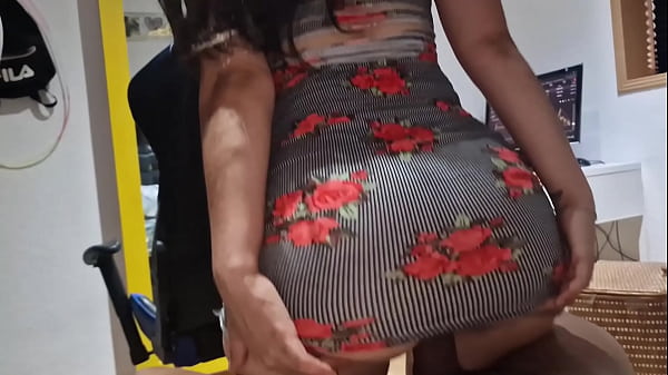 Play MP4 - La visita de mi mejor amigo se convierte en una gran follada salvaje