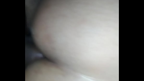 Colocando na esposa bem devagar