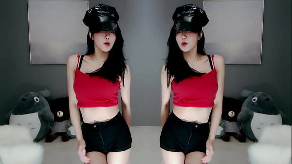 Play MP4 - G&aacute;i Trung Quốc nhảy chịch tr&ecirc;n biển