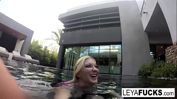 Play MP4 - Leya and Lynn have a lesbian romp in a pool