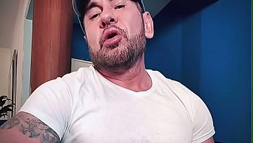 Prostituto heterosexual es humillado por tener pito chico de puto gay marica y se deja grabar en video por unos cuantos pesos