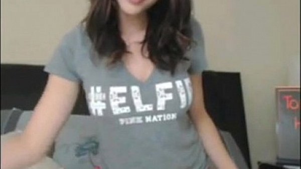 Juicy babe with glasses shows of her ass and boobs 