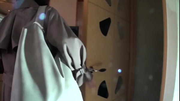 Nonton 巨乳fカップナース フェロモン全開!ハメ撮り thumbnail