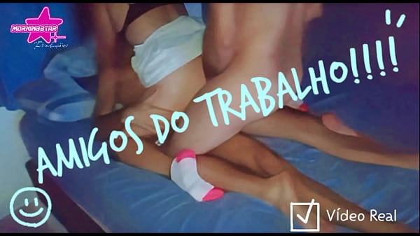 Casada Dando Pra Dois Amigos Dela Da Empresa thumbnail