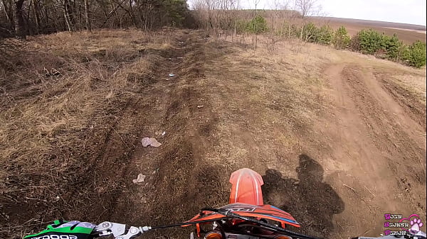 Nonton Dirtbike Ride Gones Wild thumbnail
