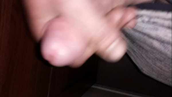 Play MP4 - hete jongen mastrubeert