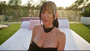 Nonton The Best Orgy Ever! Whites Vs. Blacks. Multiple Cumshots For A Hot Latina thumbnail