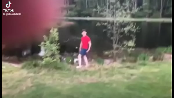 Nonton Going Into A Big Ass Lake thumbnail